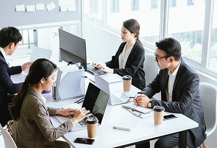 彩友会社交平台,让您畅享彩友圈互动乐趣